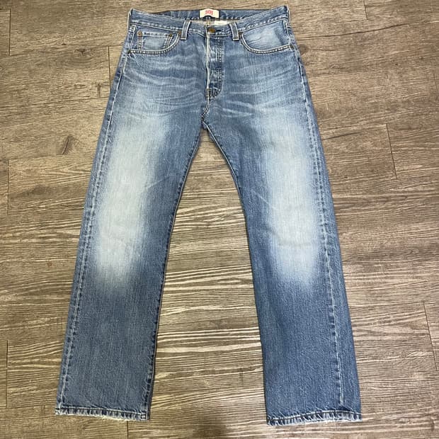 00's Levi's 501 w32l30