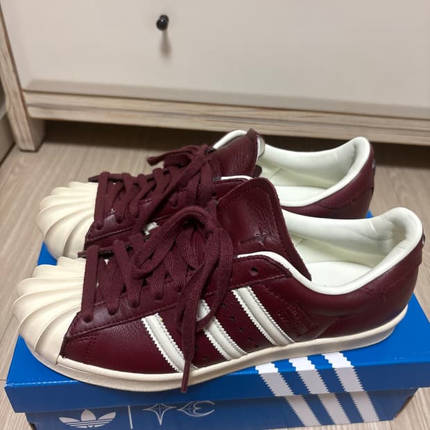 떠그클럽 아디다스 버건디 265