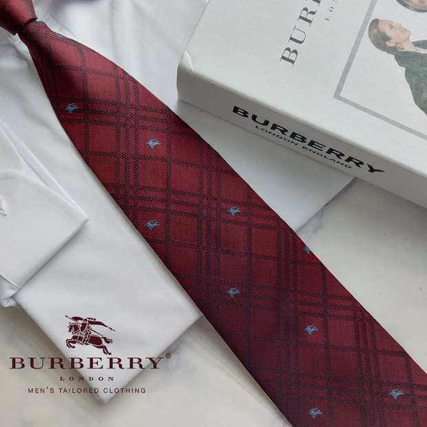 버버리 실크 와인 기마사 패턴 넥타이 9.5cm A+등급 K1754
