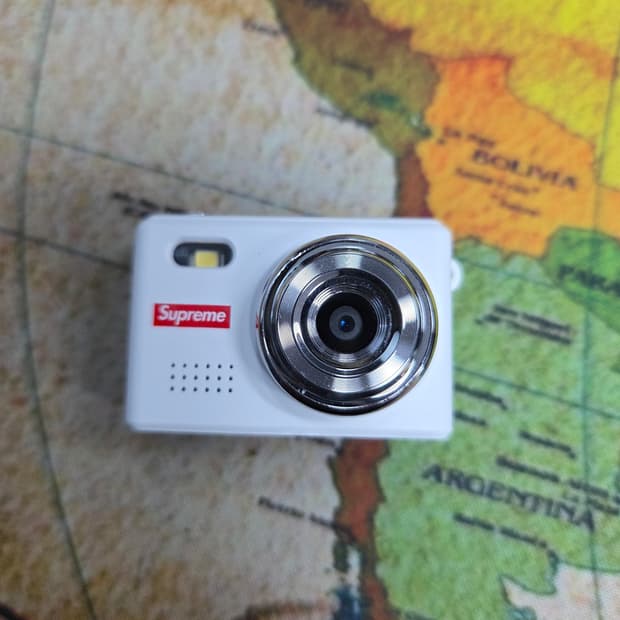 슈프림 카메라 키링 25fw supreme camera
