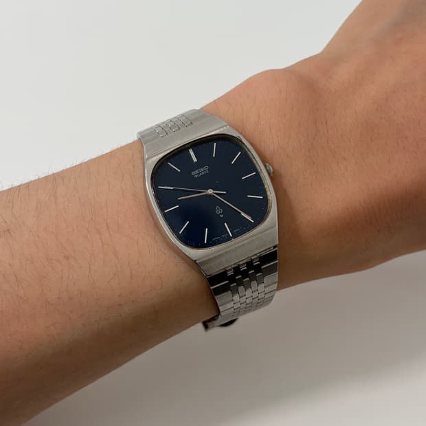 80s metalic blue dial square quartz