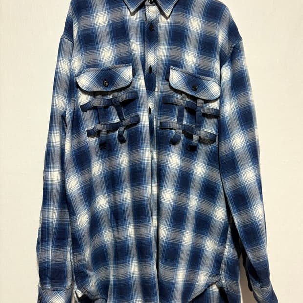 [44] 솔로이스트 오버사이즈 백지퍼 본디지 옴브레 셔츠 블루