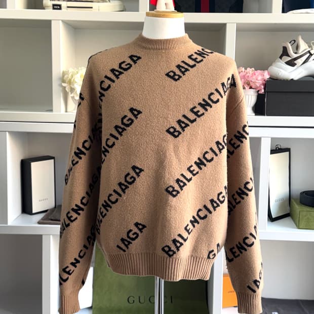 [정품/L] 발렌시아가 멀티로고 니트 L