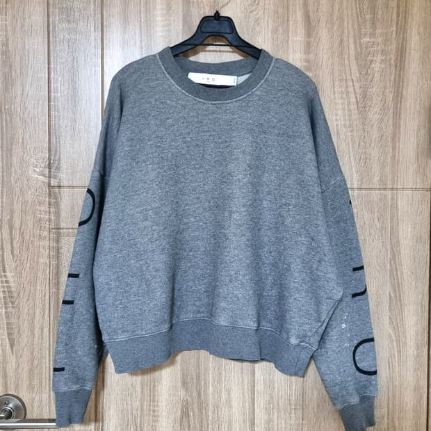 IRO 이로 맨투맨