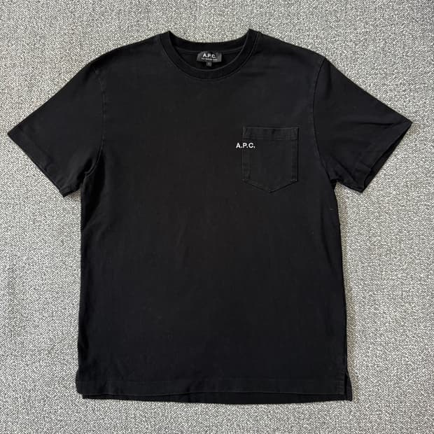A.P.C (아페쎄) 블랙 로고 티셔츠