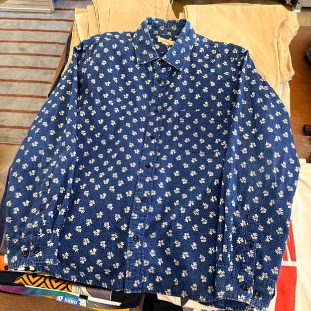 JAPAN BLUE JEANS 일본생산 블루닷 플로럴 프린팅 셔츠 XL