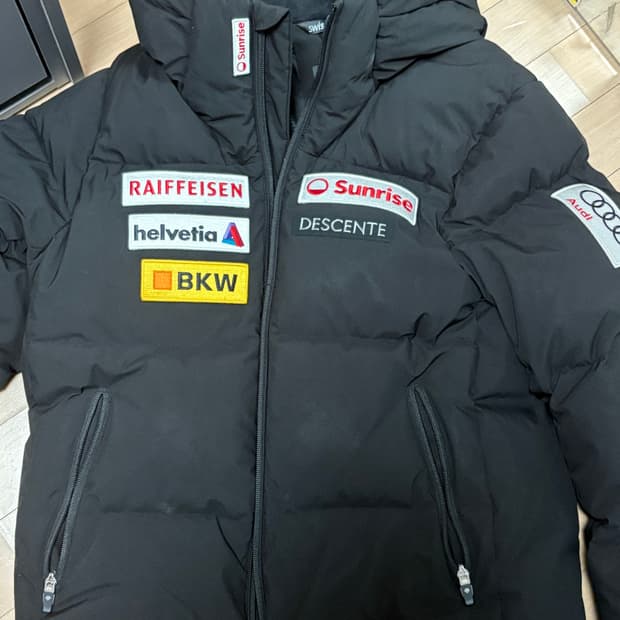 데상트 와펜 패딩