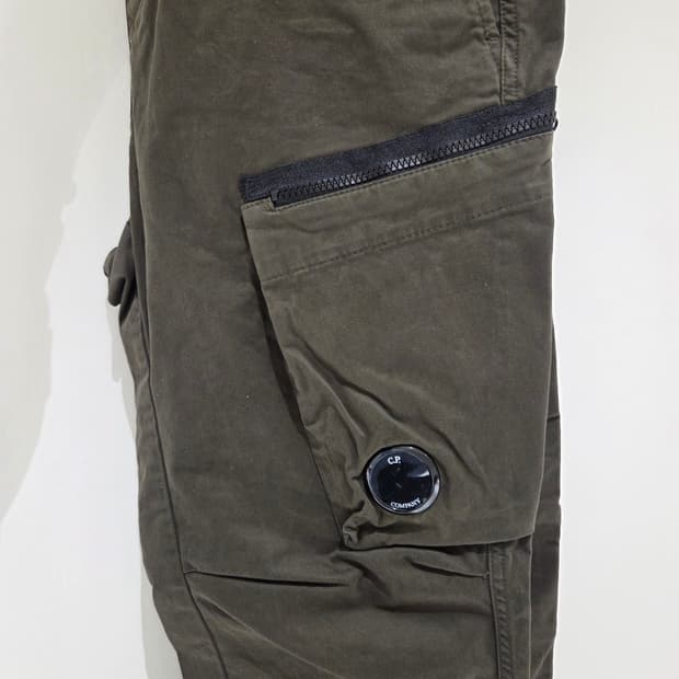 CP컴퍼니 카고 바지