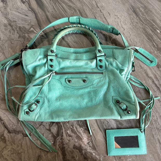 발렌시아가 모터백 민트