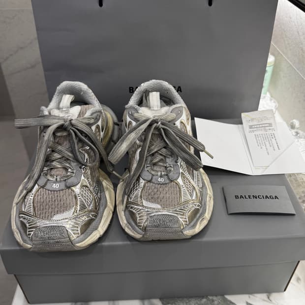 발렌시아가 3XL 에그쉘 40