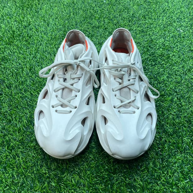 아디다스 아디폼Q 오프화이트