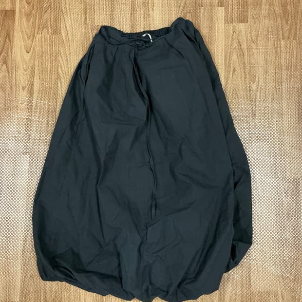 블랙 벌룬 롱스커트 