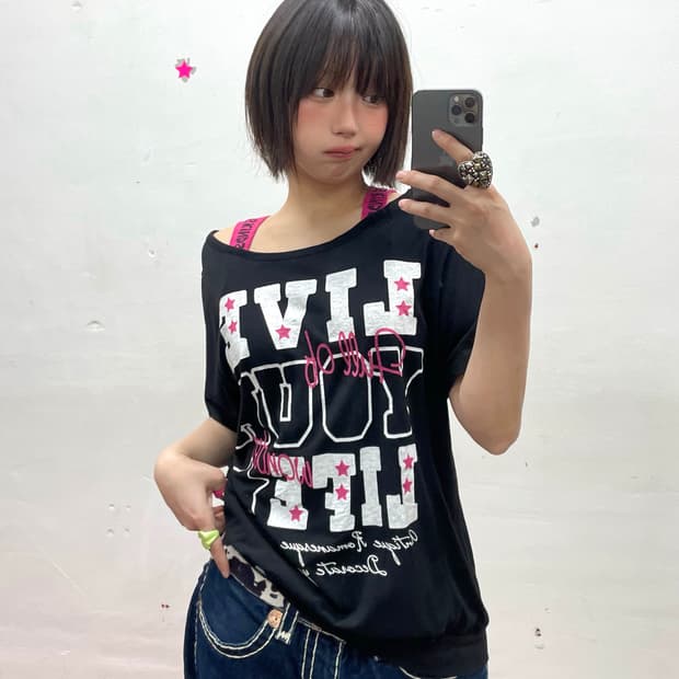 Pink star shoulder kitsch T-shirt