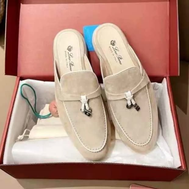 로로피아나 로퍼