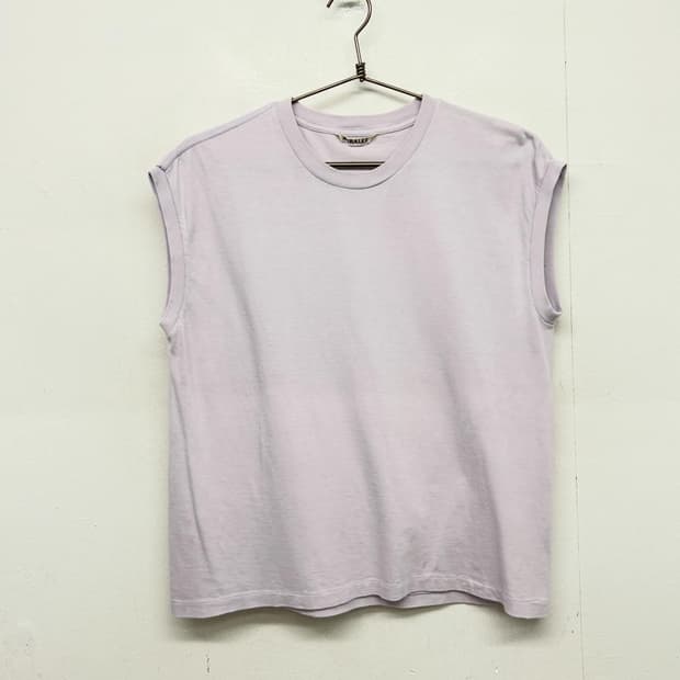 오라리(AURALEE) 코튼 슬리브리스 티셔츠 라이트 퍼플