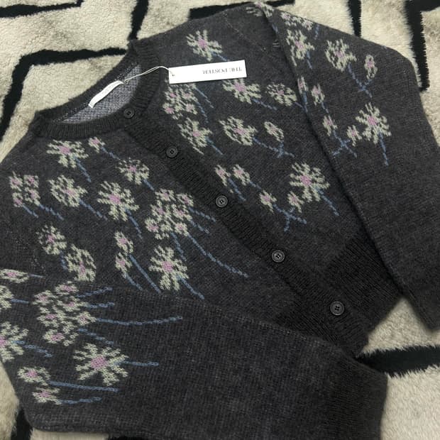 [Free]Poster 꽃무늬 울 가디건/그레이