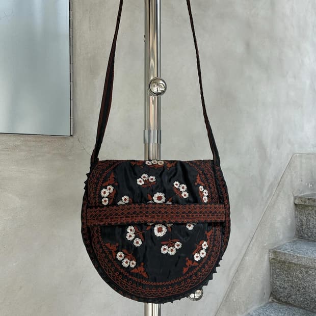 TAMASHA ISSEY MIYAKE HaaT 크로스백