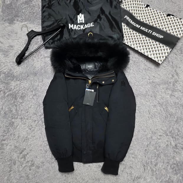 {클로젯}[36][22~23F/w]맥케이지 딕슨 블랙 금장 숏 다운 패딩