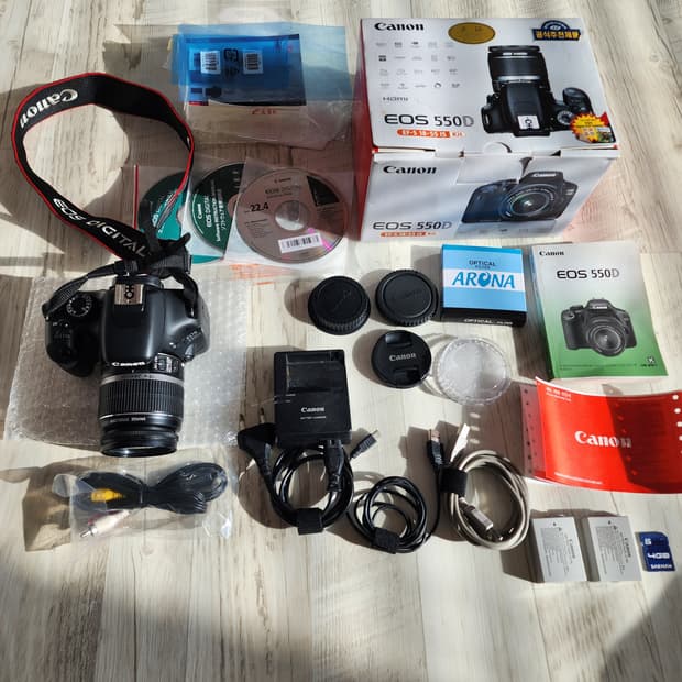 캐논 EOS 550D DSLR 크롭 바디+18-55mm 번들렌즈셋 팜.