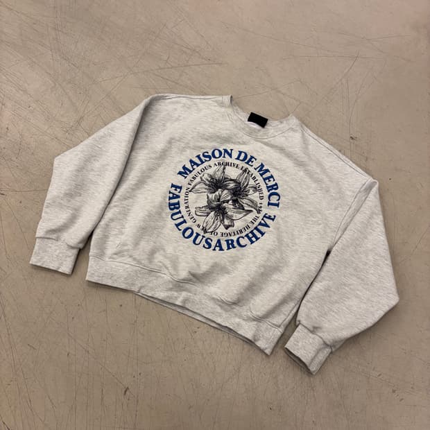 패블러스아카이브 빅로고 크롭 맨투맨