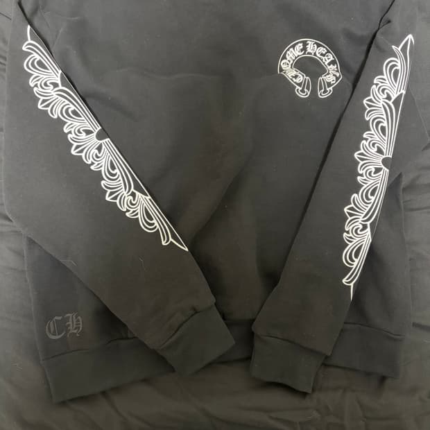 크롬하츠 플로랄 맨투맨