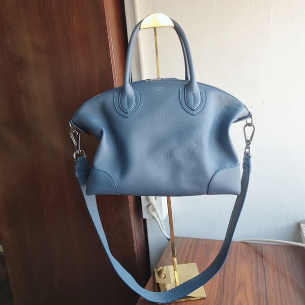 BERTONI 1949 베르토니 (보티첼리,이태리수입) 숄더백 /상태완벽