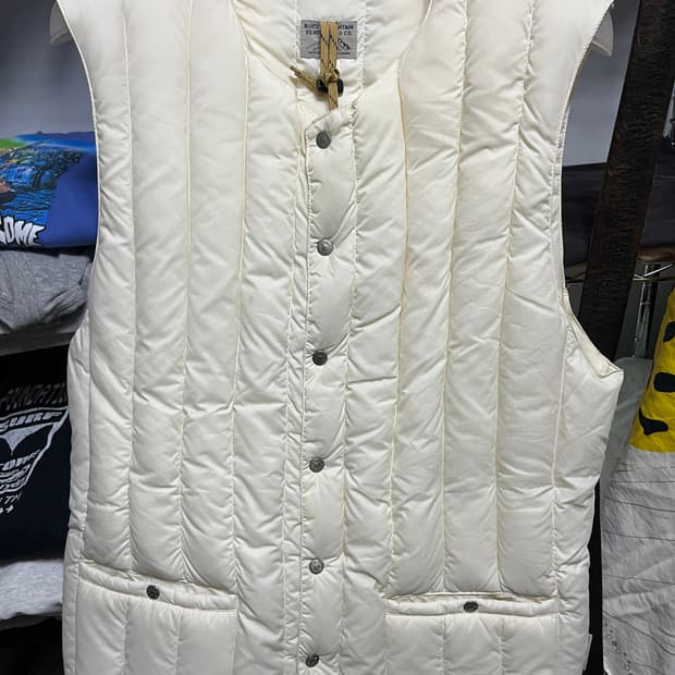 록키마운틴 식스먼스 패딩 베스트