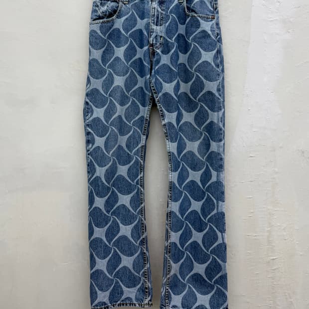 타미힐피거 프린티드 세미 플레어 데님 팬츠