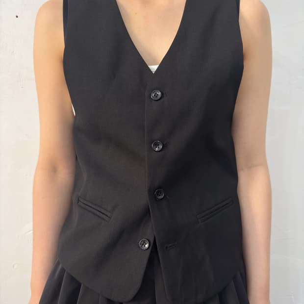 button vest