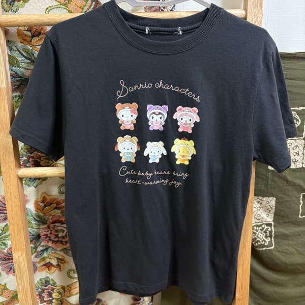 산리오 캐릭터 디자인 블랙 반팔티