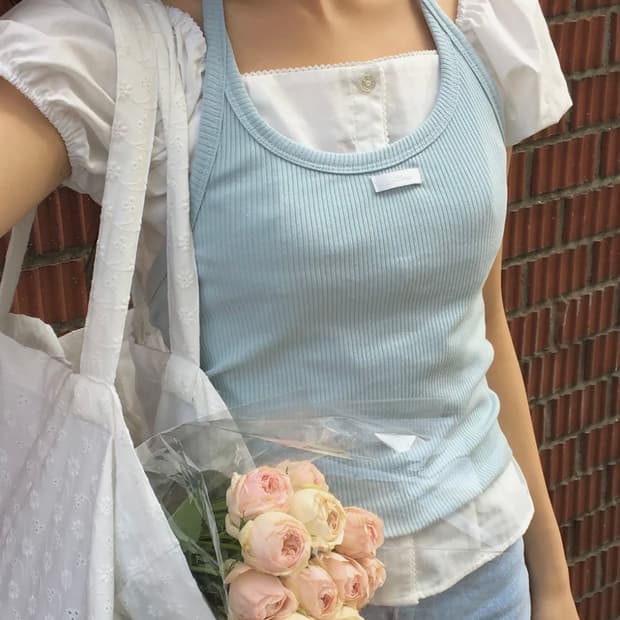 (새상품) 레터프롬문 레터즈 라벨 홀터넥 탑 스카이블루