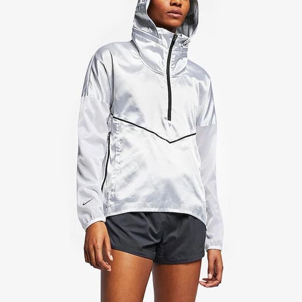 나이키 러닝 테크팩 윈드 아노락 바람막이 후드 자켓 실버