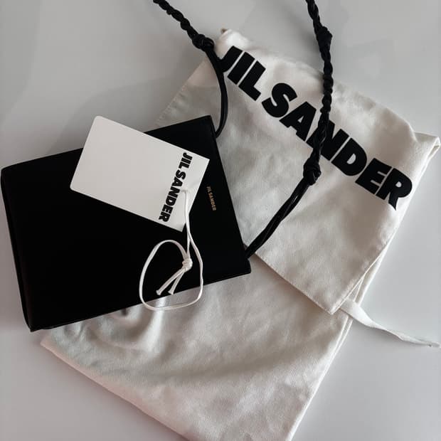 질샌더 탱글백 스몰 블랙