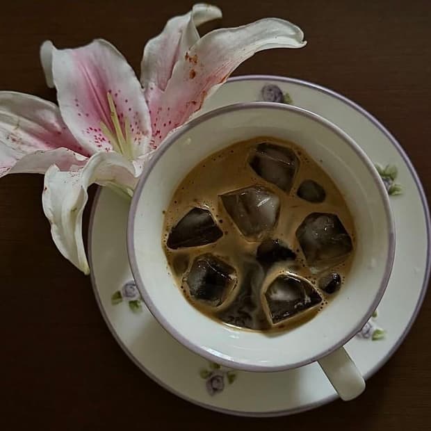 아이보리 여성 오리털 경량 패딩