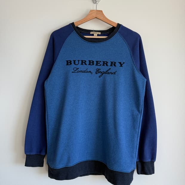 버버리(BURBERRY) 브릿 나그랑 맨투맨