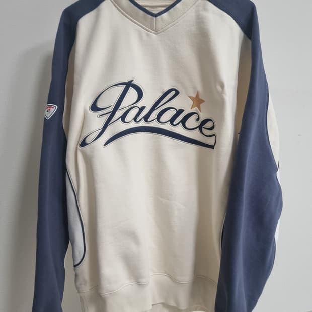 팔라스 스타 스크립트 크루넥 소프트 화이트 L