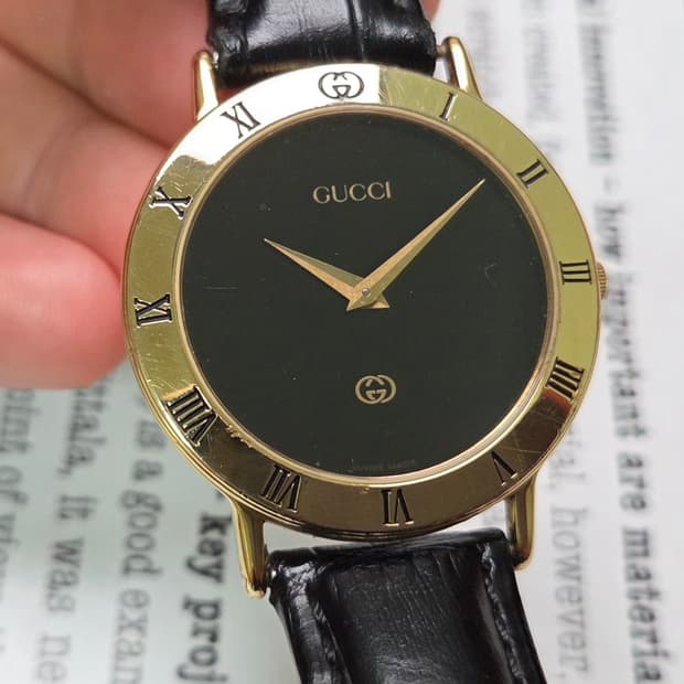 빈티지 구찌 클래식 3000M 오닉스블랙 칼침핸즈 로만베젤 쿼츠