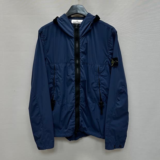 스톤아일랜드 스킨터치 후드 자켓 ( 95 )