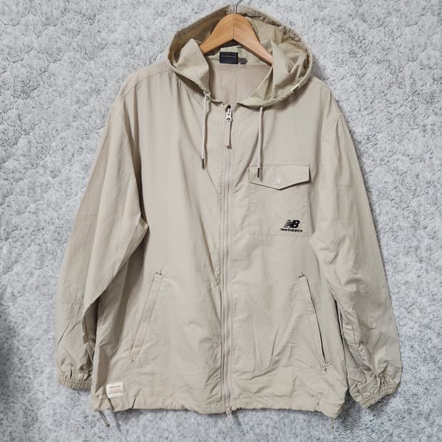 J388 [110] 뉴발란스 바람막이 점퍼

