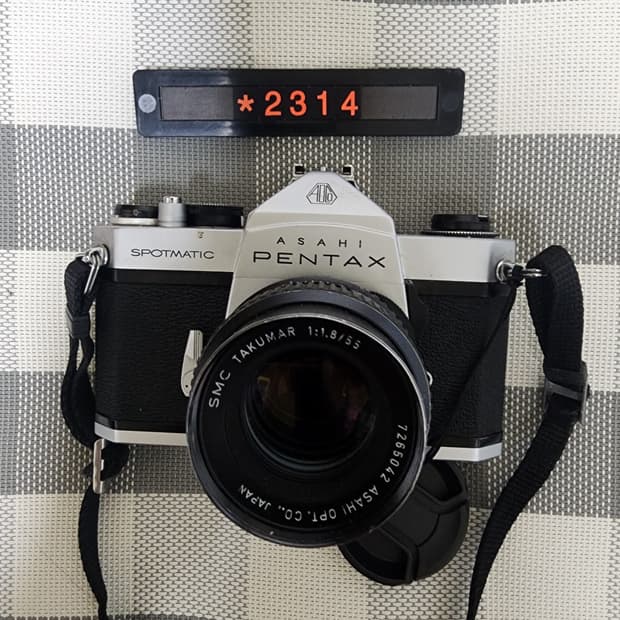 아사히 펜탁스 스포매틱 필름카메라 1.8 단렌즈