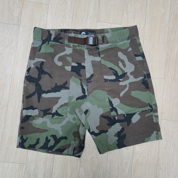 30) 나이키 SB 카모 립스탑 반바지
