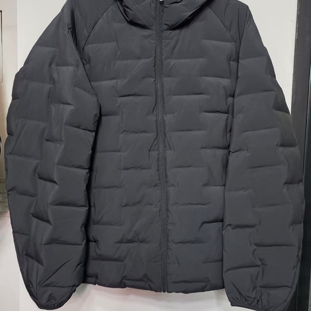 유니클로 남성 퍼프테크 경량 패딩