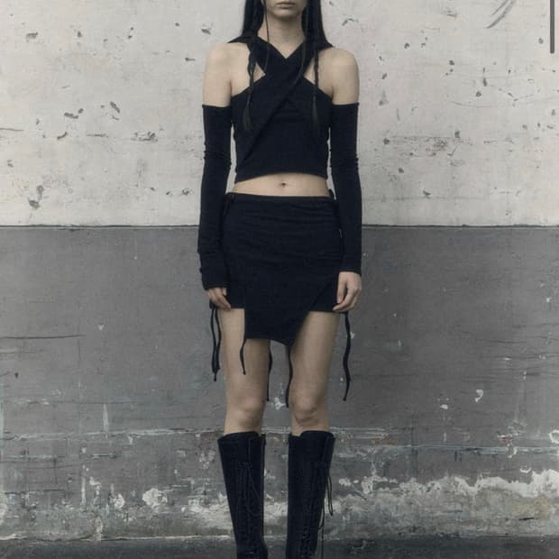 보헤미안서울 커브드 레이어드 스커트 블랙S
