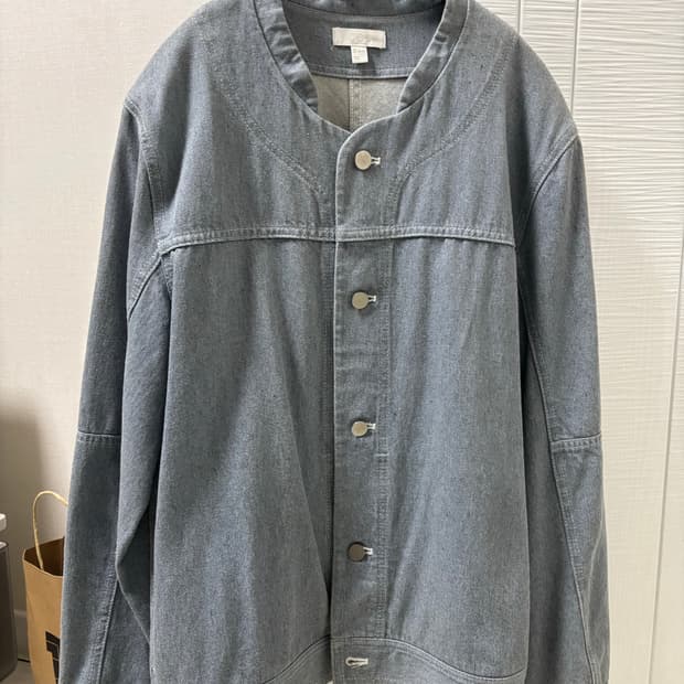 COS 데님자켓