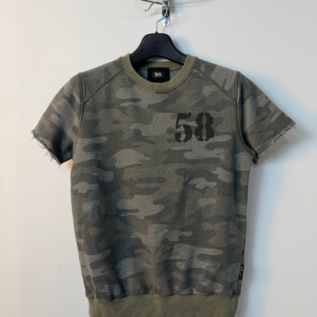 돌체앤가바나 카모 숏 슬리브 스웻셔츠 
