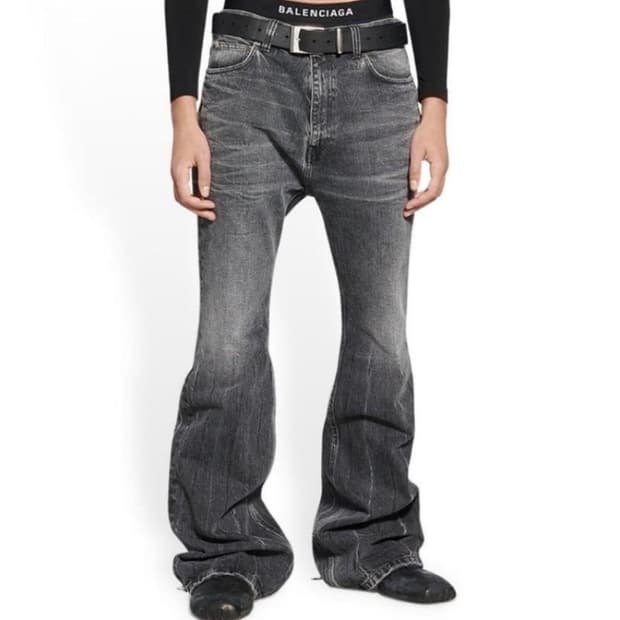 발렌시아가 로스트 테잎 플레어진