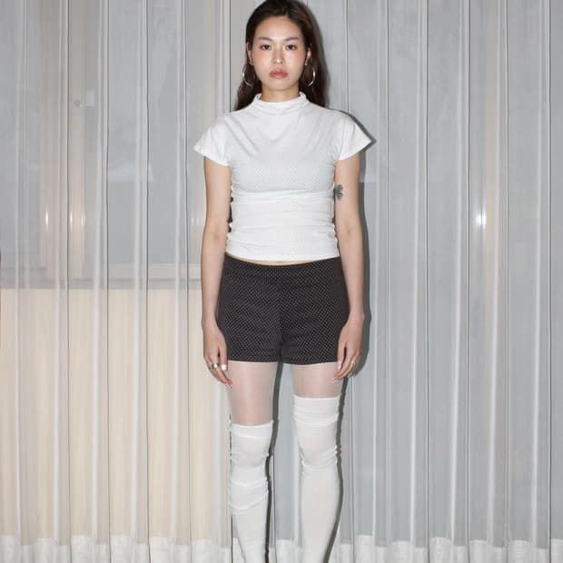 KÜL 큘 Dot Halfe T [White]