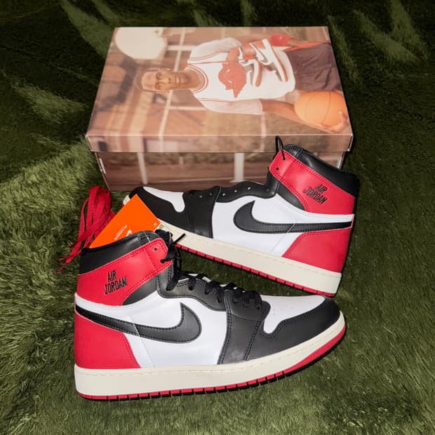 [300] 조던 1 레트로 하이 OG 블랙토