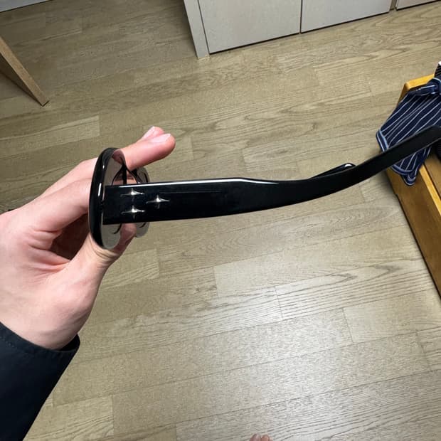 젠틀몬스터 이브 선글라스 판매합니다