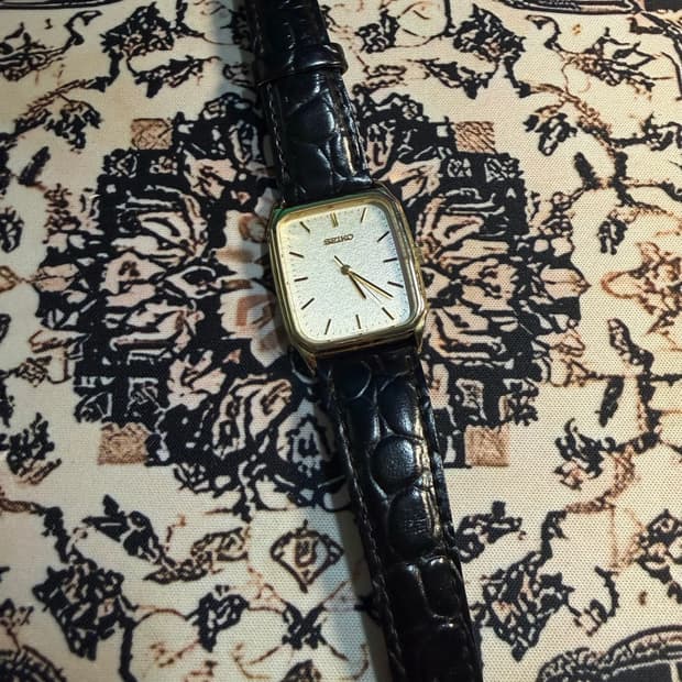 SEIKO 빈티지 쿼츠 시계